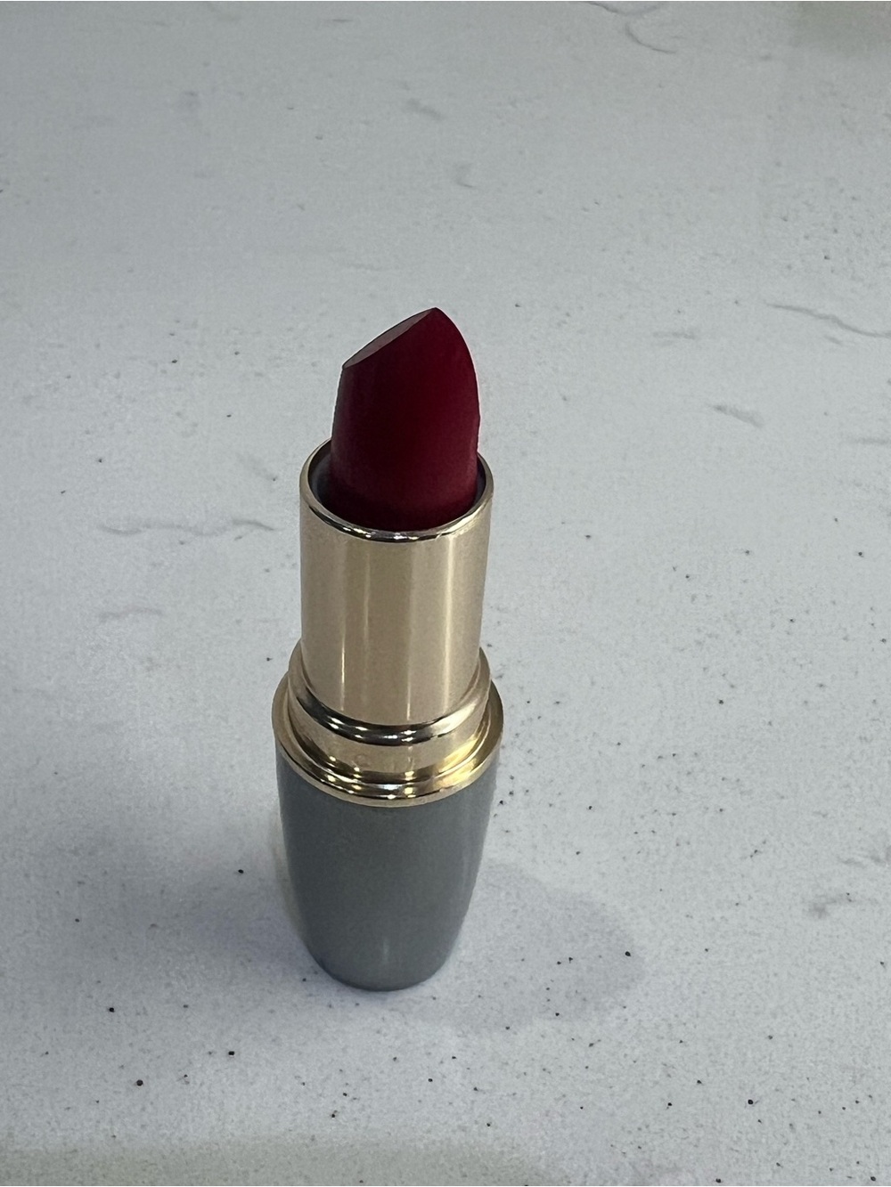 Avon Split Decision Lipstick Chili with Piment 3.6g 13oz.